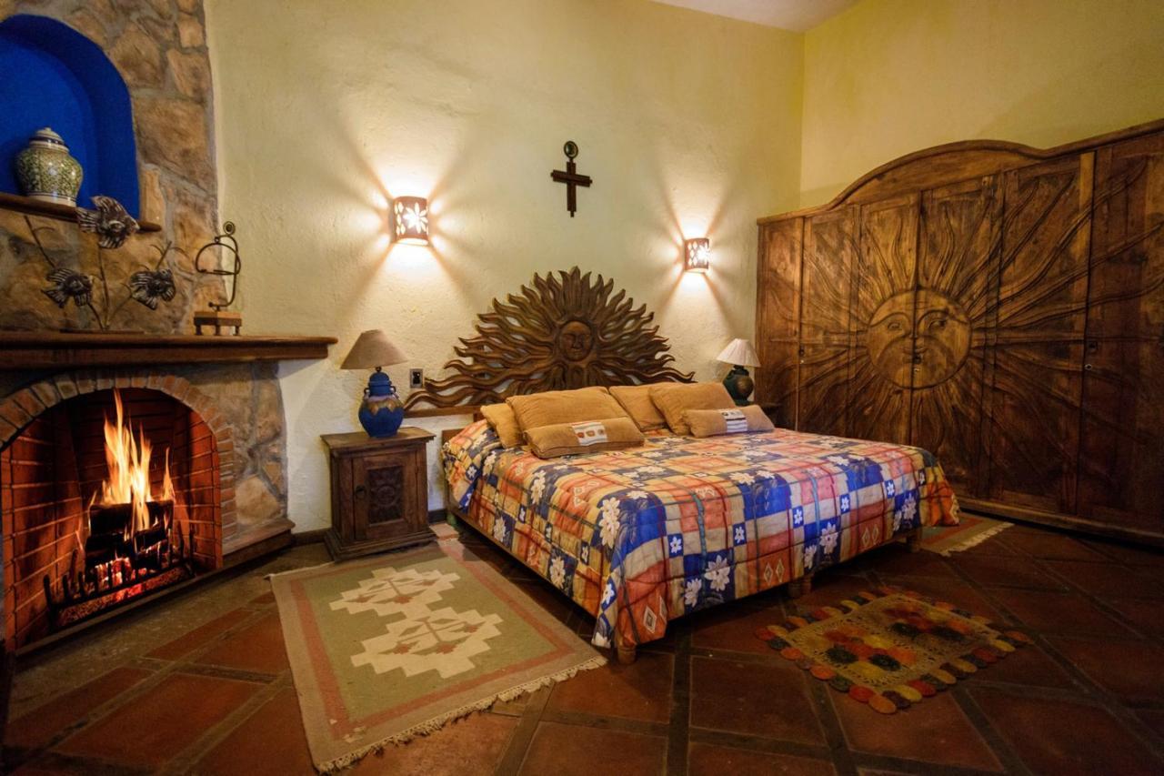 Tzintzuntzán Lago Sol Hotel & Suites מראה חיצוני תמונה