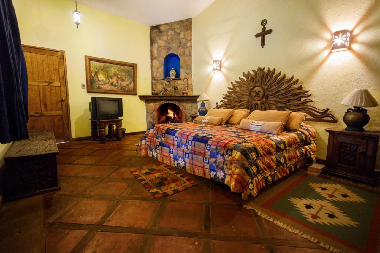Tzintzuntzán Lago Sol Hotel & Suites מראה חיצוני תמונה